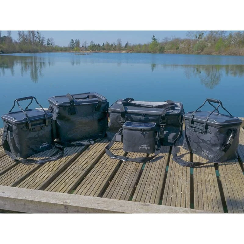 Fox Rage Voyager Medium Camo Welded Bag - Image 5