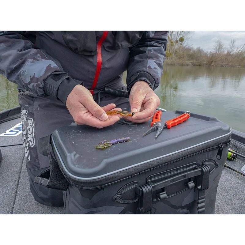 Fox Rage Voyager Medium Camo Welded Bag - Image 8